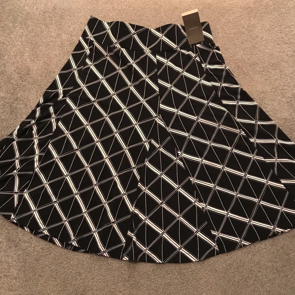 Gore Skirt Ebony Diamond